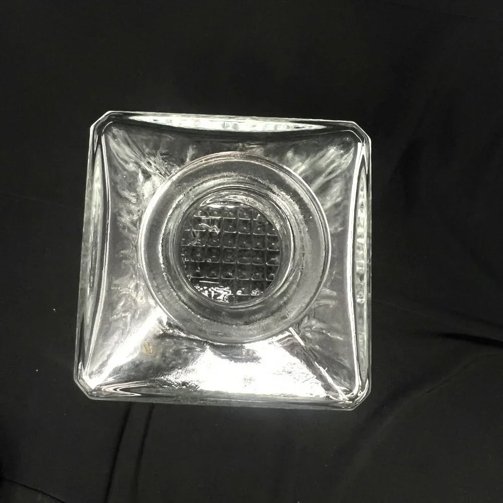 Luminarc Clear Diamond Pattern Crystal Decanter and Square Stopper‎ - 8.75
